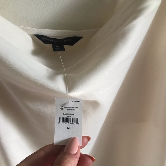 BNWT BANANA REPUBLIC Silky Cowl-Neck Camisole cream - Picture 5 of 5